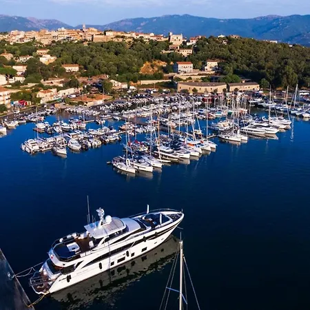 Penthouse Les Oliviers פורטו-וישיו